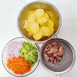 大满足 | 🐟金枪鱼土豆沙拉🥗的做法 步骤3