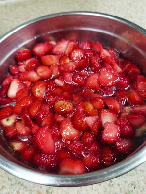 🔥自制果酱.🍓草莓果酱/桑椹莓果酱的做法 步骤2