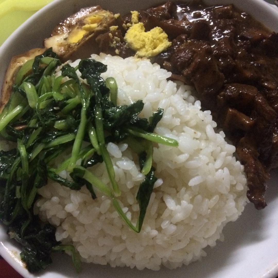 洋葱酥卤肉饭