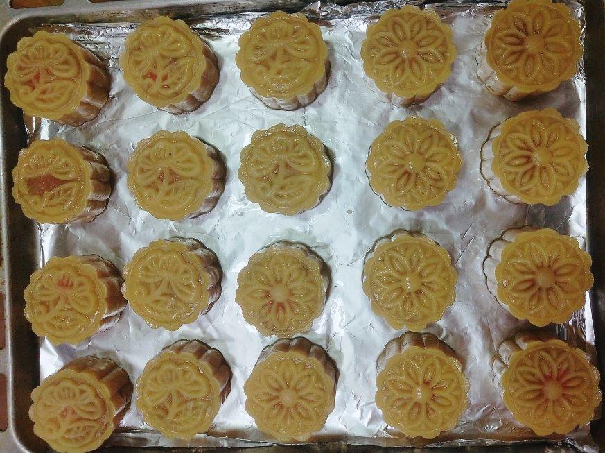 广式月饼——蛋黄莲蓉月饼