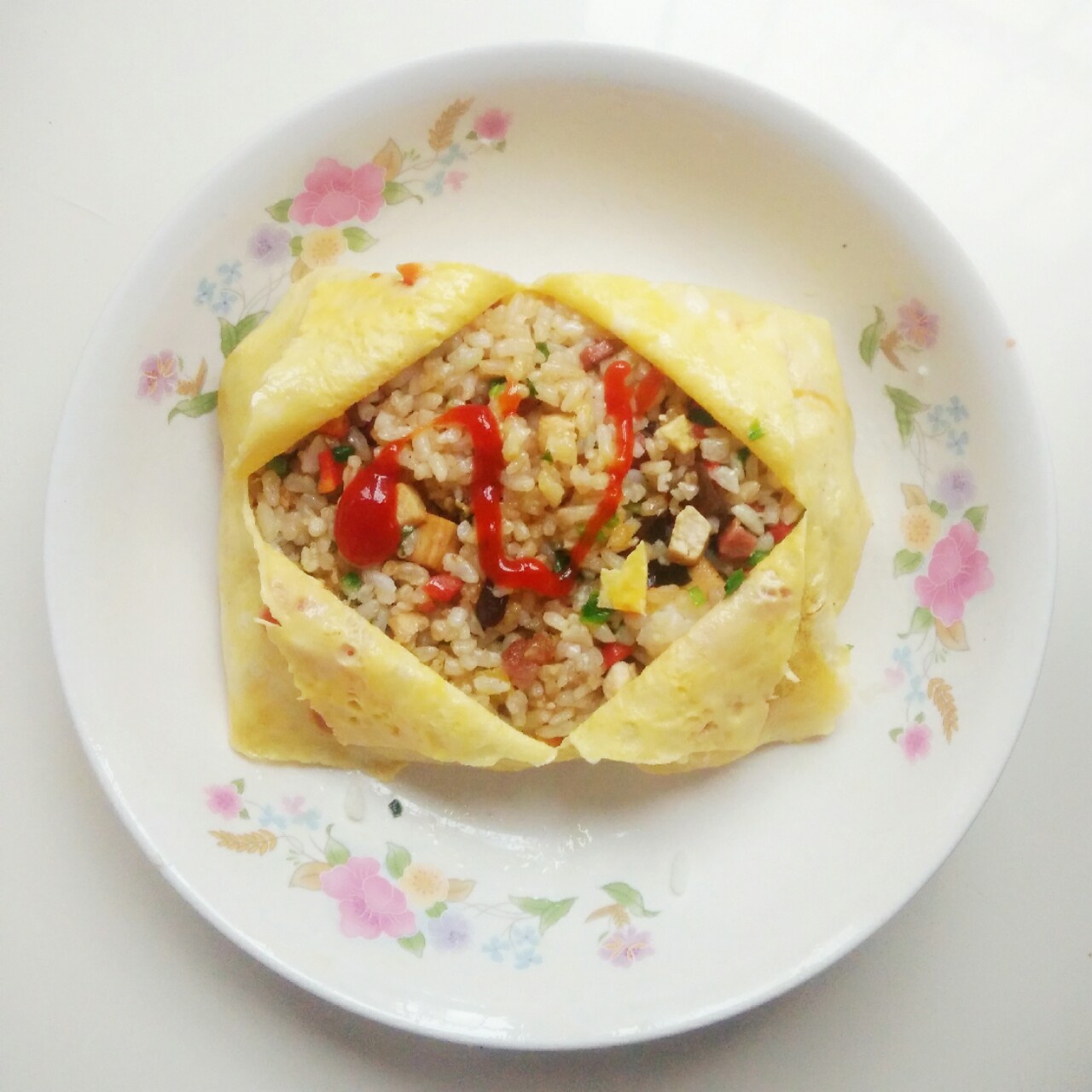 腊肠蛋包饭