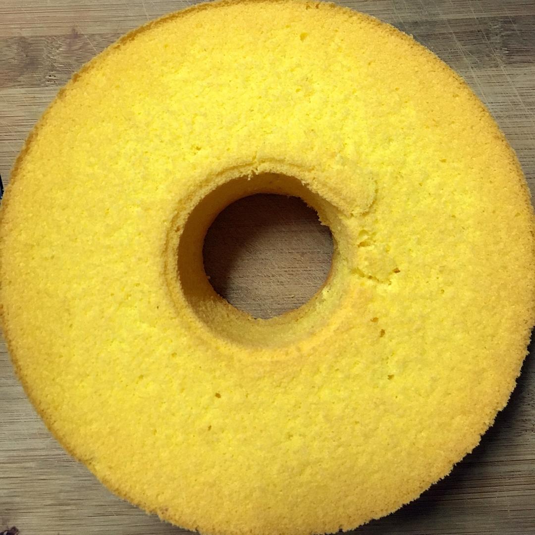 超细腻的南瓜戚风蛋糕