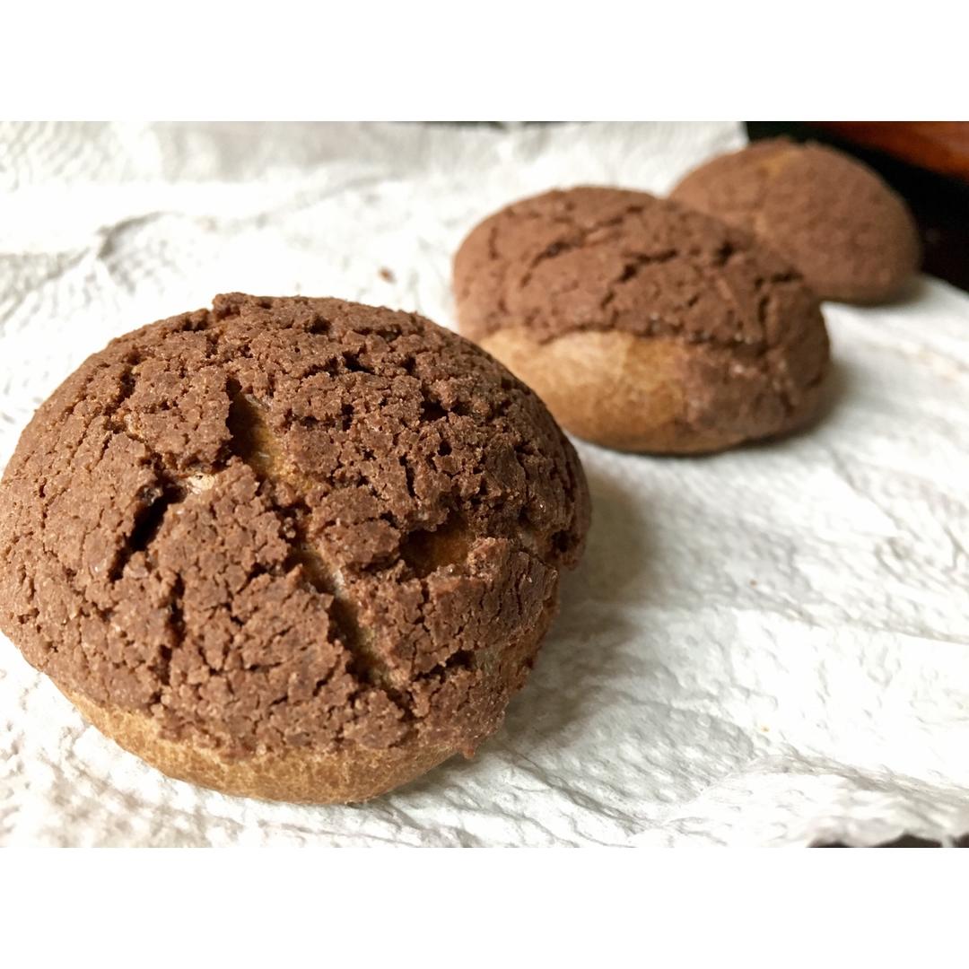 巧克力酥皮泡芙