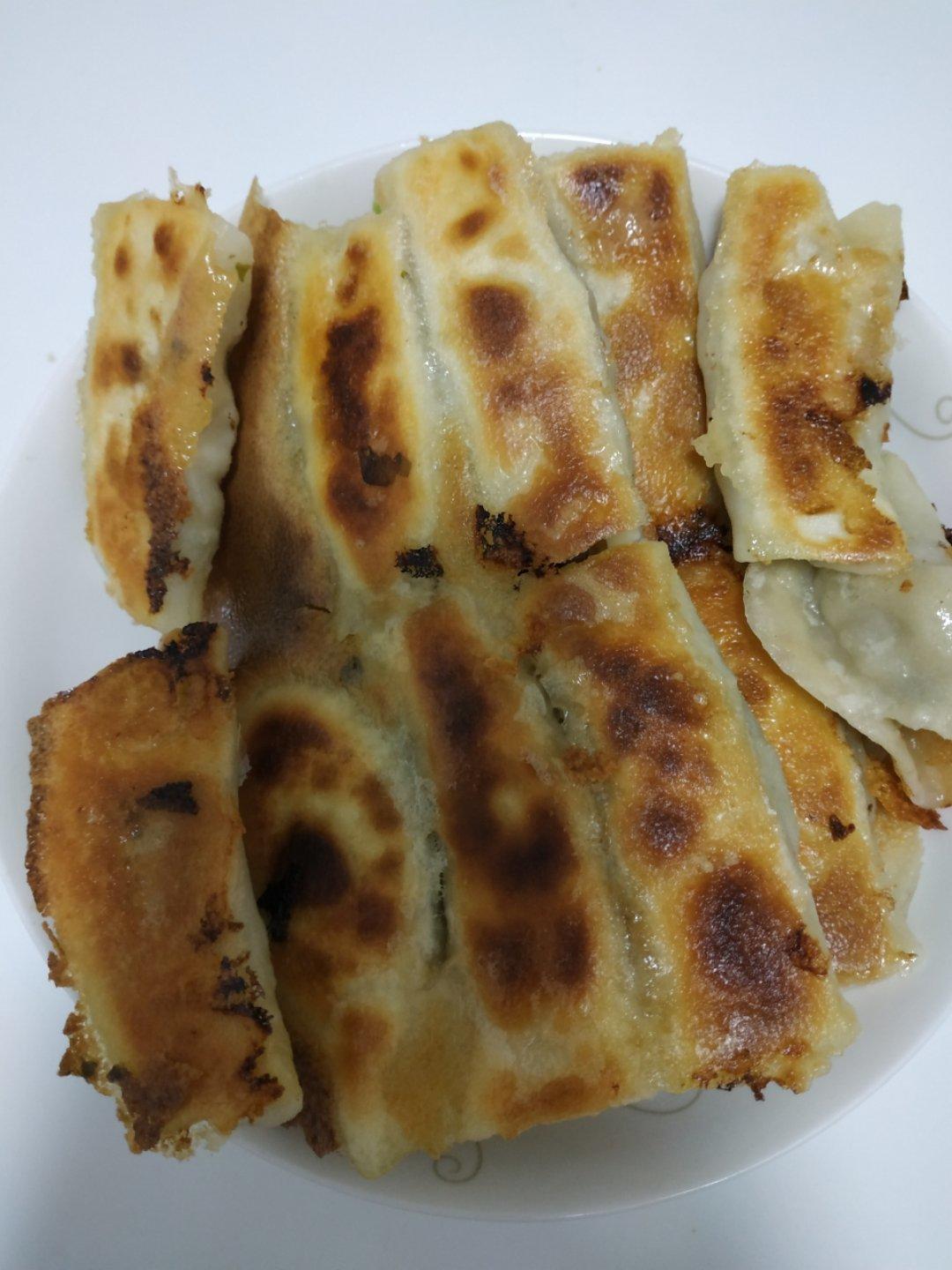 锅贴饺子