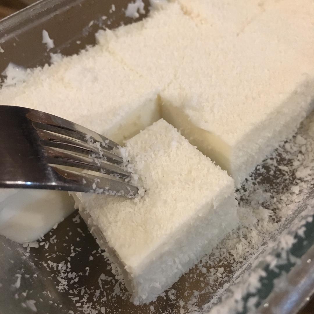 椰奶冻（一款毫无难度的甜点）