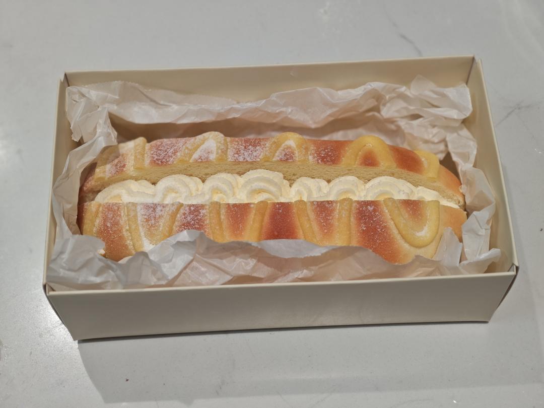 超！级！软！经典毛毛虫面包