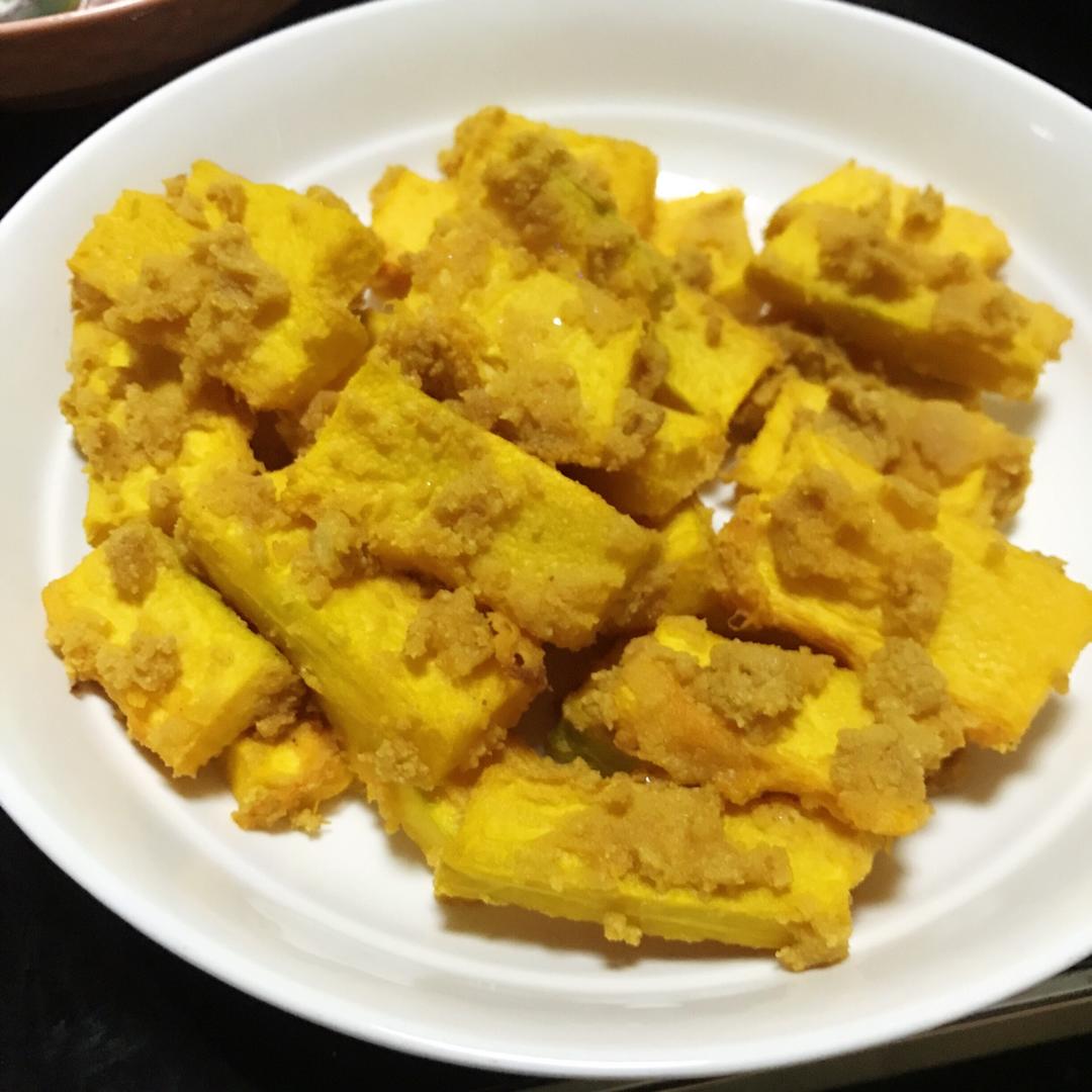 蛋黄焗南瓜 | 2种原料的懒人快手菜