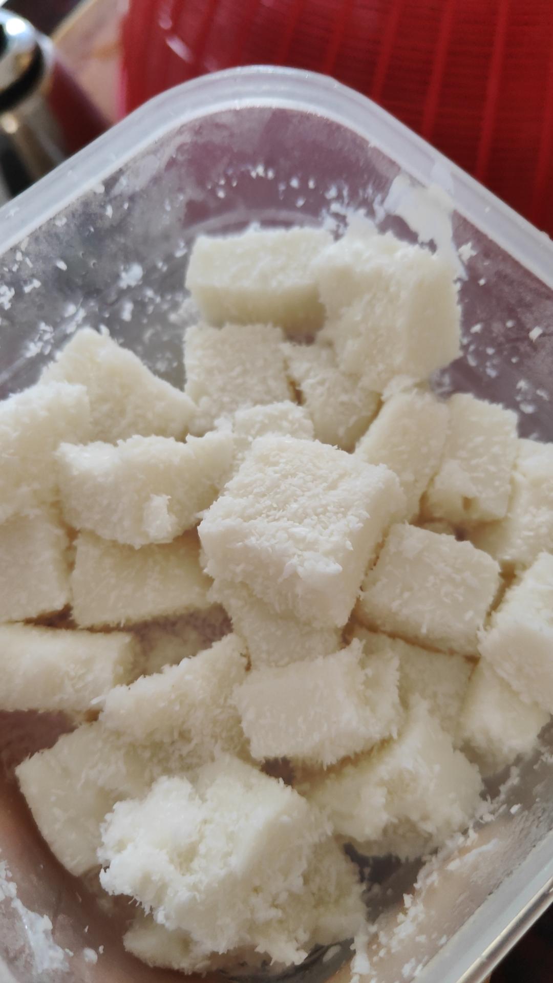 完胜85‘C的牛奶椰蓉小方