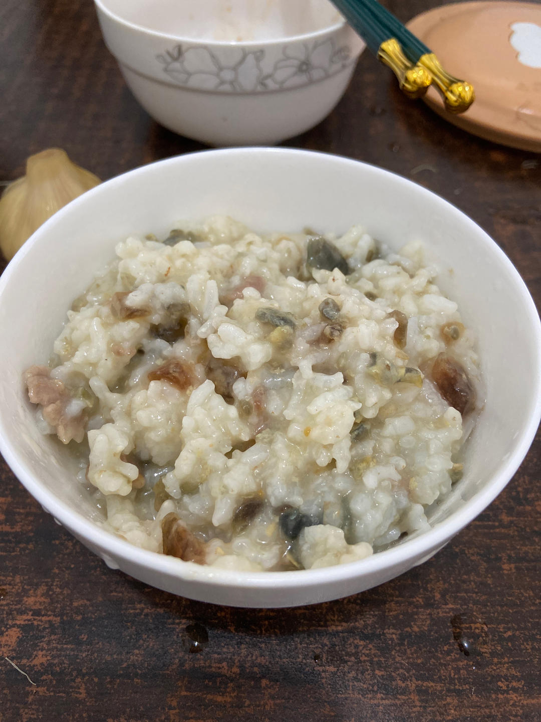 妈妈👩教我做的皮蛋瘦肉粥🥣简单快捷美味😋