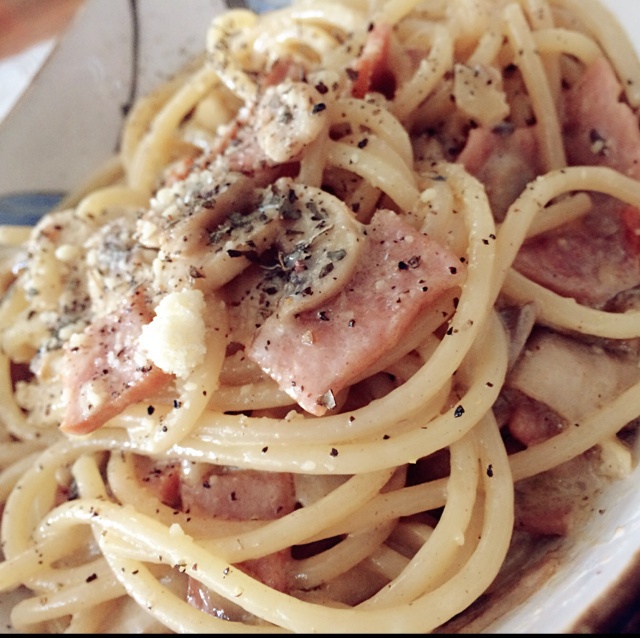 白蘑菇奶油培根意面