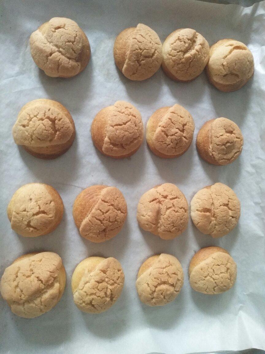 酥皮奶油泡芙--#皮黑森林#