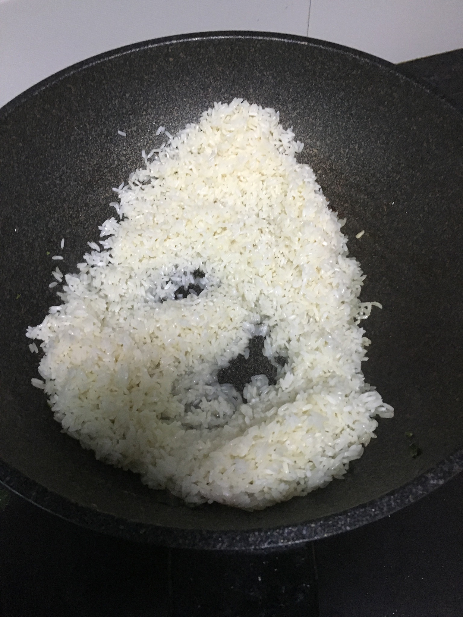 生炒糯米饭的做法 步骤5