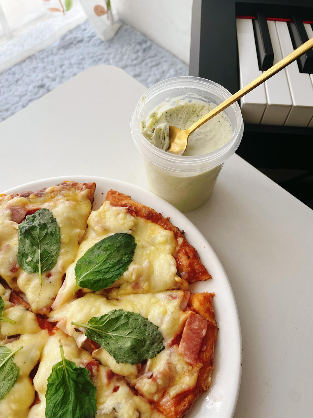 【生酮低碳】披萨pizza含马苏里拉版饼底