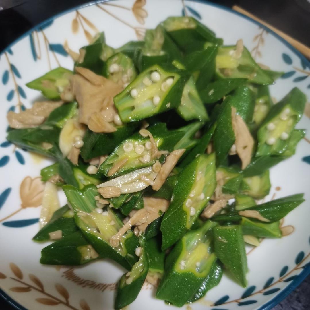 超级下饭的秋葵小炒肉