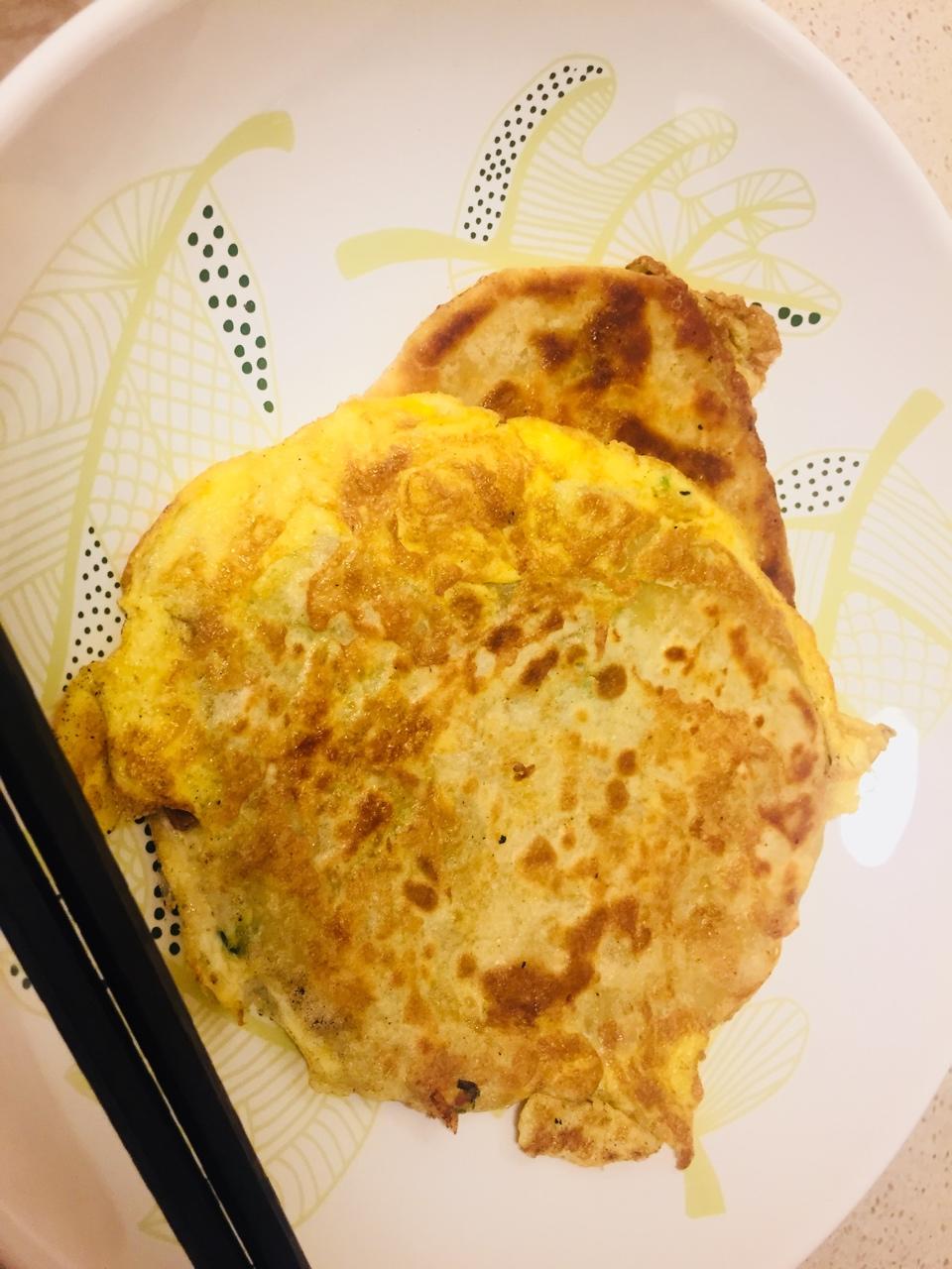 鸡蛋葱油饼                  （更新饼坯保存方法）