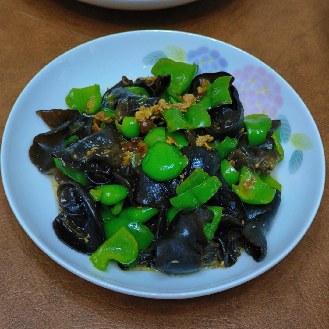 臊子木耳柿子椒