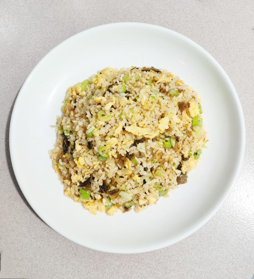 巨香的酸菜蛋炒饭