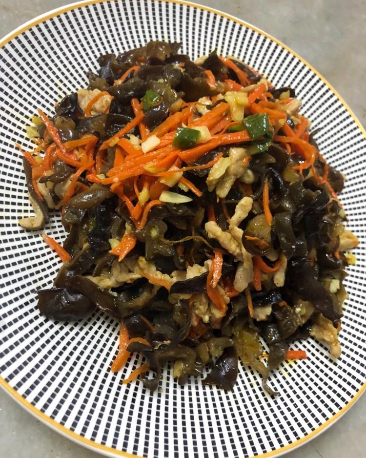 厨师长教你：“鱼香肉丝”的老式做法，味道很赞先收藏了