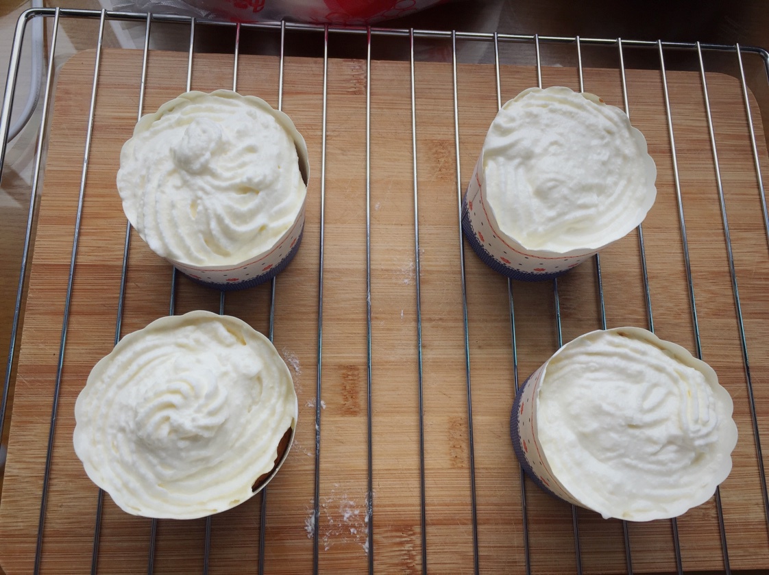 戚风小纸杯蛋糕