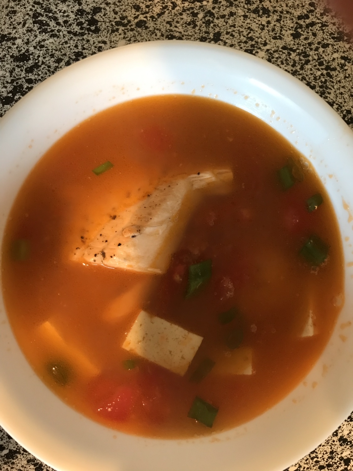 三文鱼豆腐汤的做法