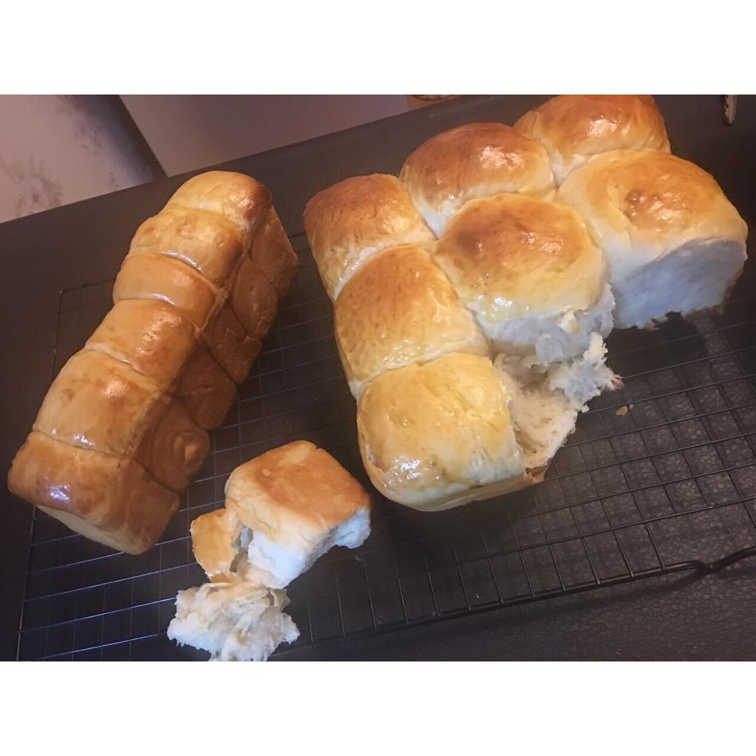 【面包.吐司】松软奶香小排包（中种冷藏发酵）by pink-rabbit