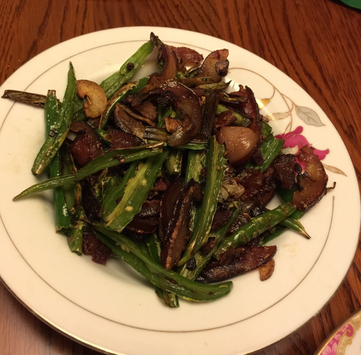 裸飘少年做的青椒炒猪拱嘴