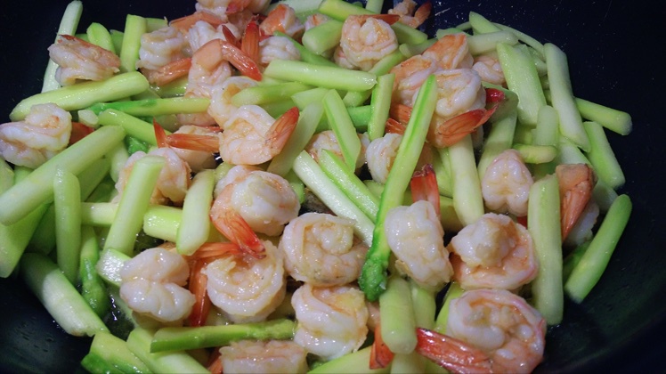 清炒芦笋虾仁