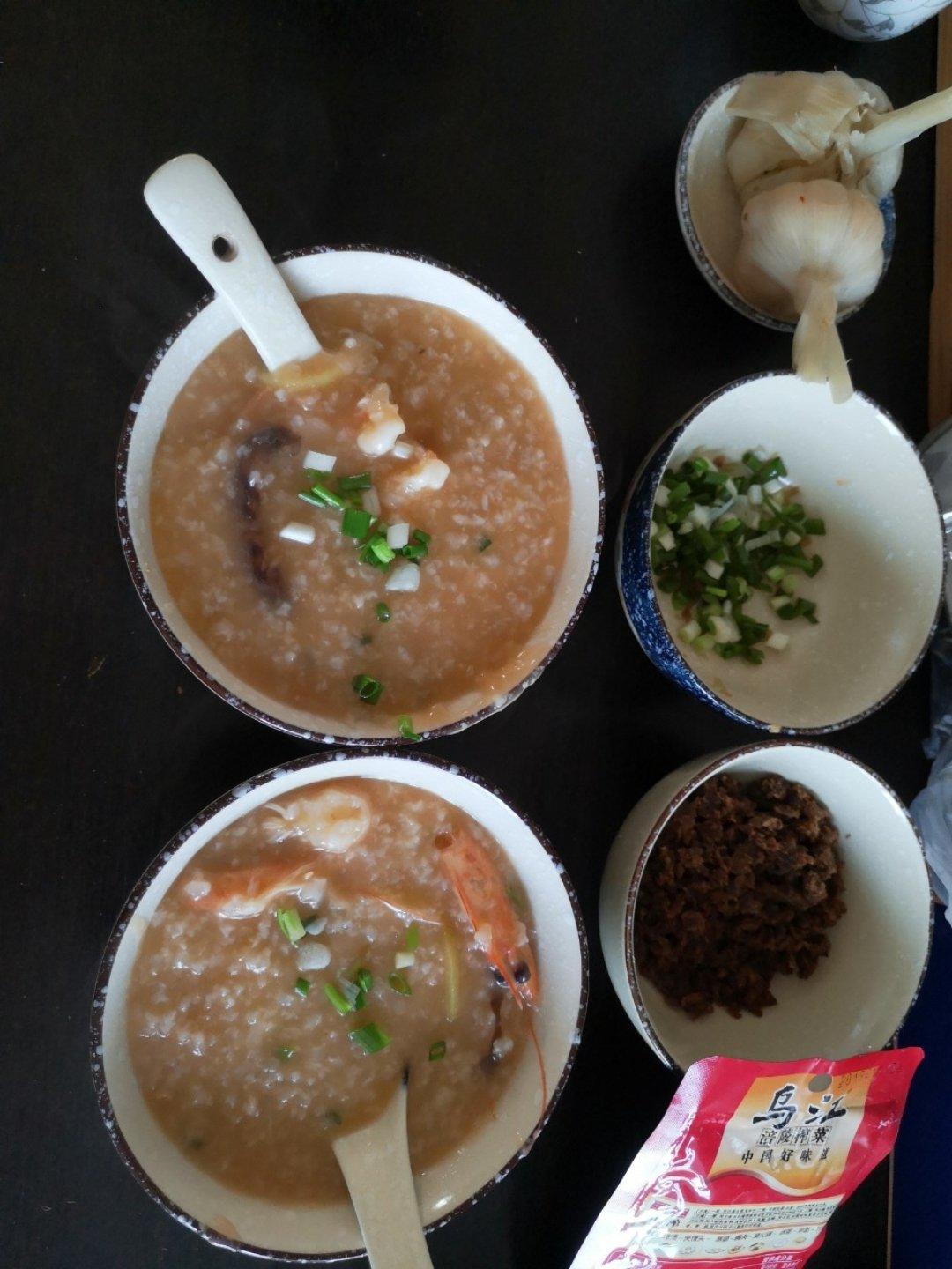 海鲜粥（潮汕砂锅粥）