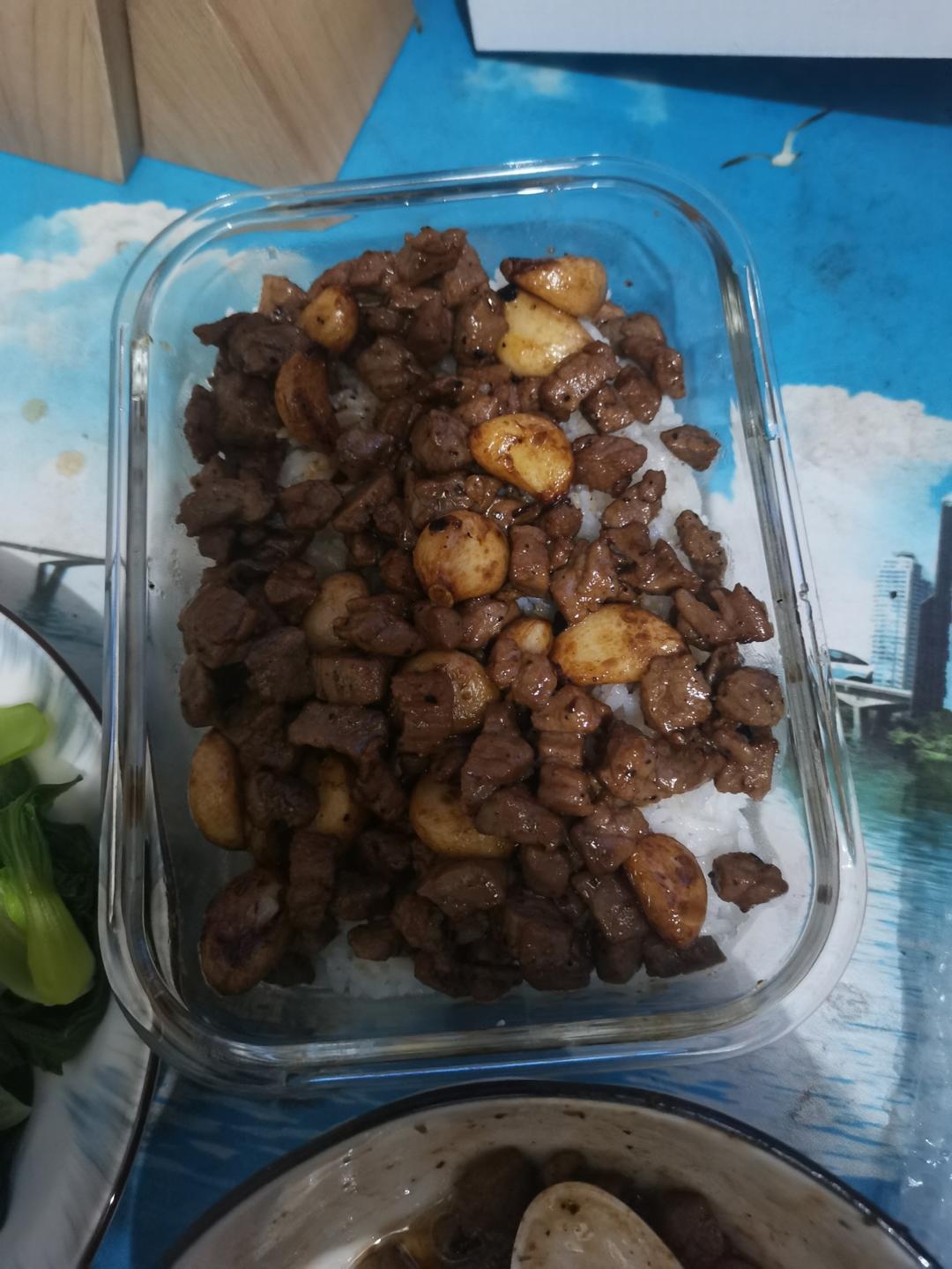 好吃到舔盘的蒜香黑椒牛肉粒