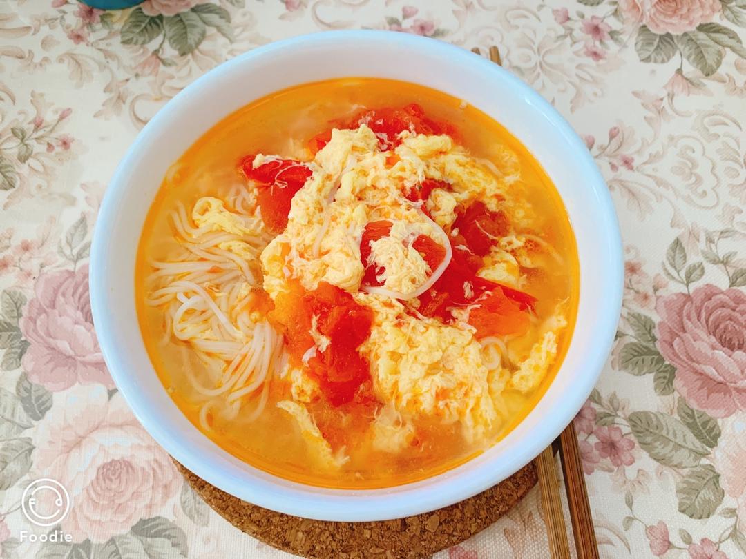西红柿鸡蛋挂面汤