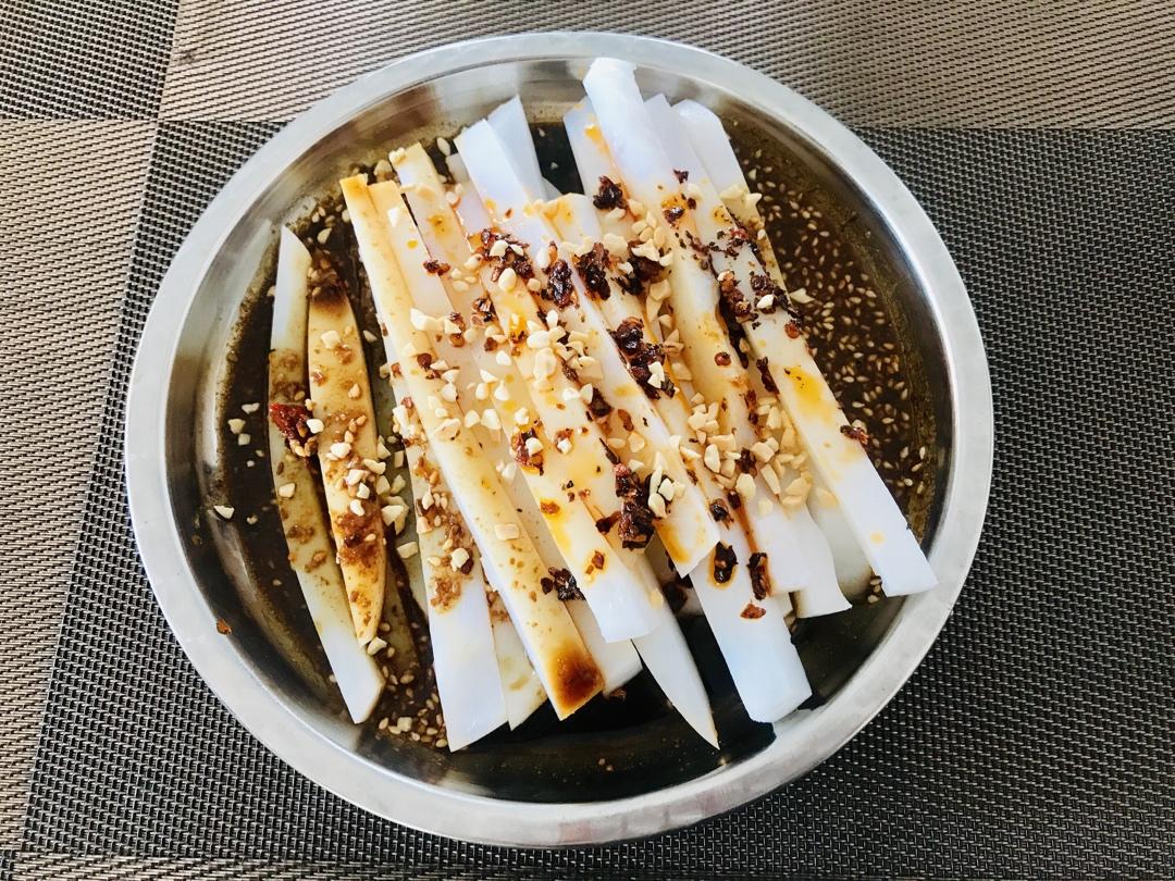 四川名小吃——绿豆凉粉