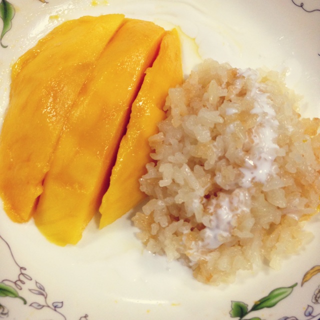 泰国地道甜品——芒果糯米饭