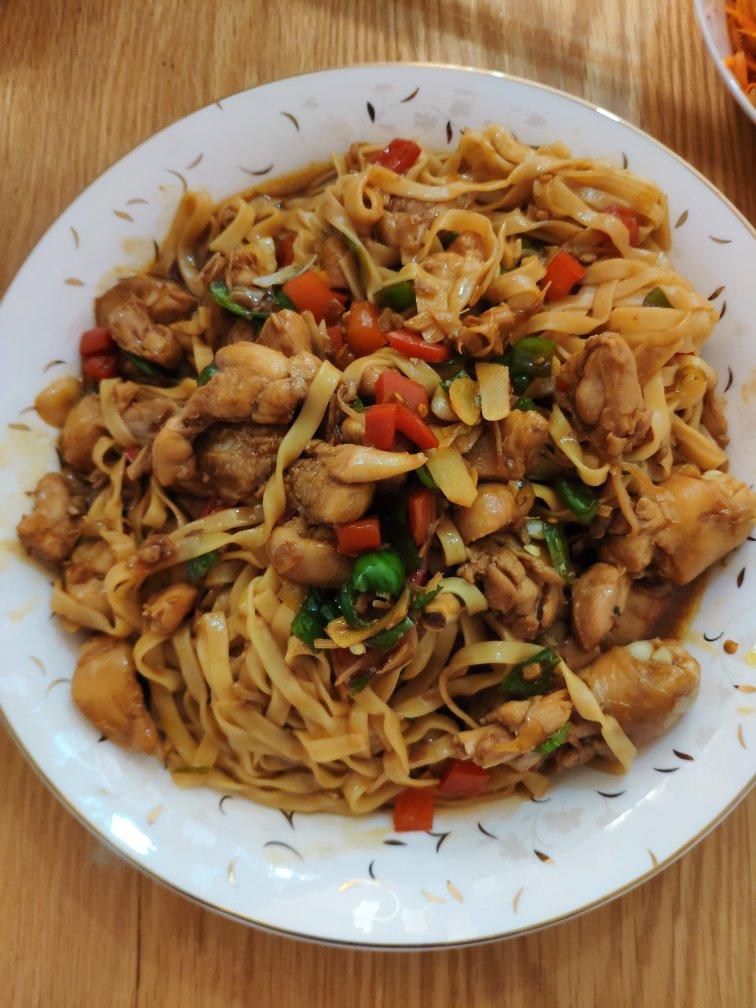 麻辣过瘾双椒鸡捞面