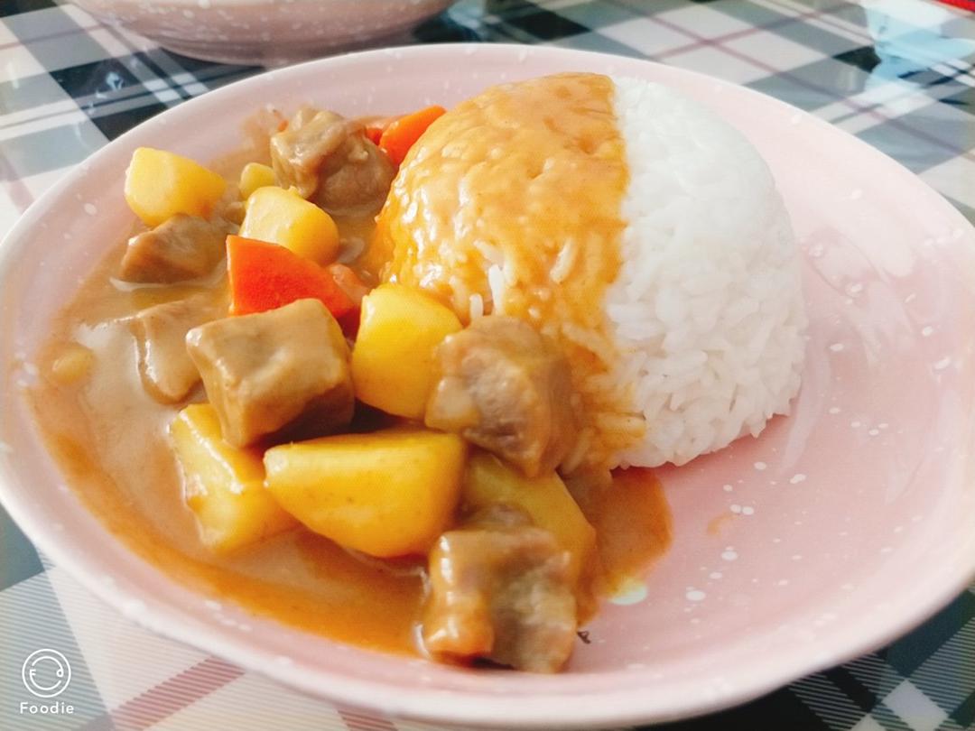 咖喱土豆烧牛肉
