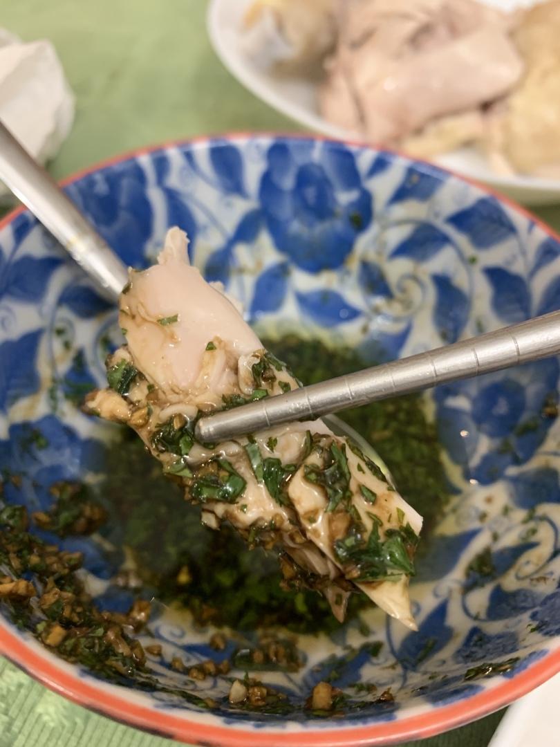 皮脆肉嫩的白斩鸡