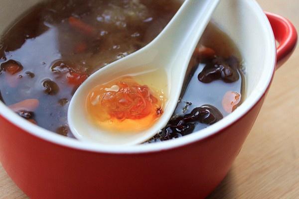懒人桃胶蔓越莓甜汤的做法