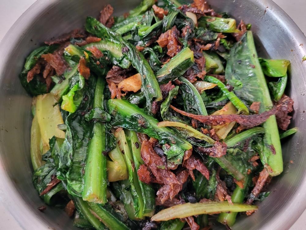 豆豉鲮鱼炒油麦菜的做法 步骤16