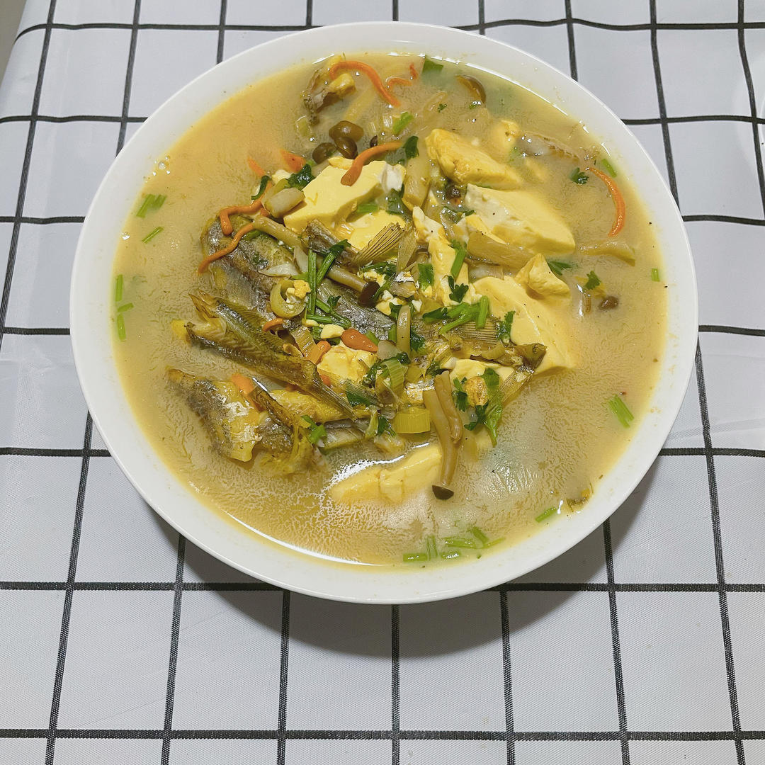 小黄鱼豆腐汤