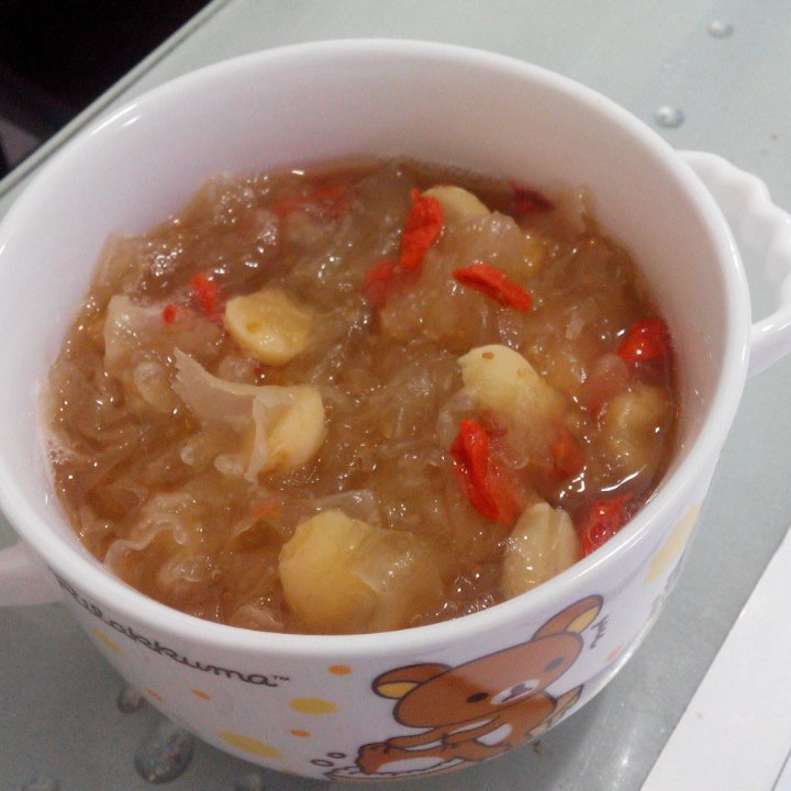 红枣银耳莲子羹