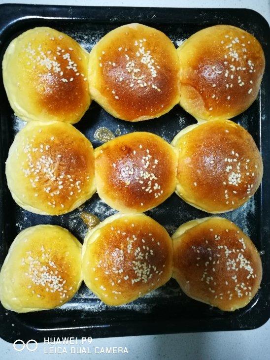 大人小孩都爱不释口的【蜂蜜牛奶小餐包】