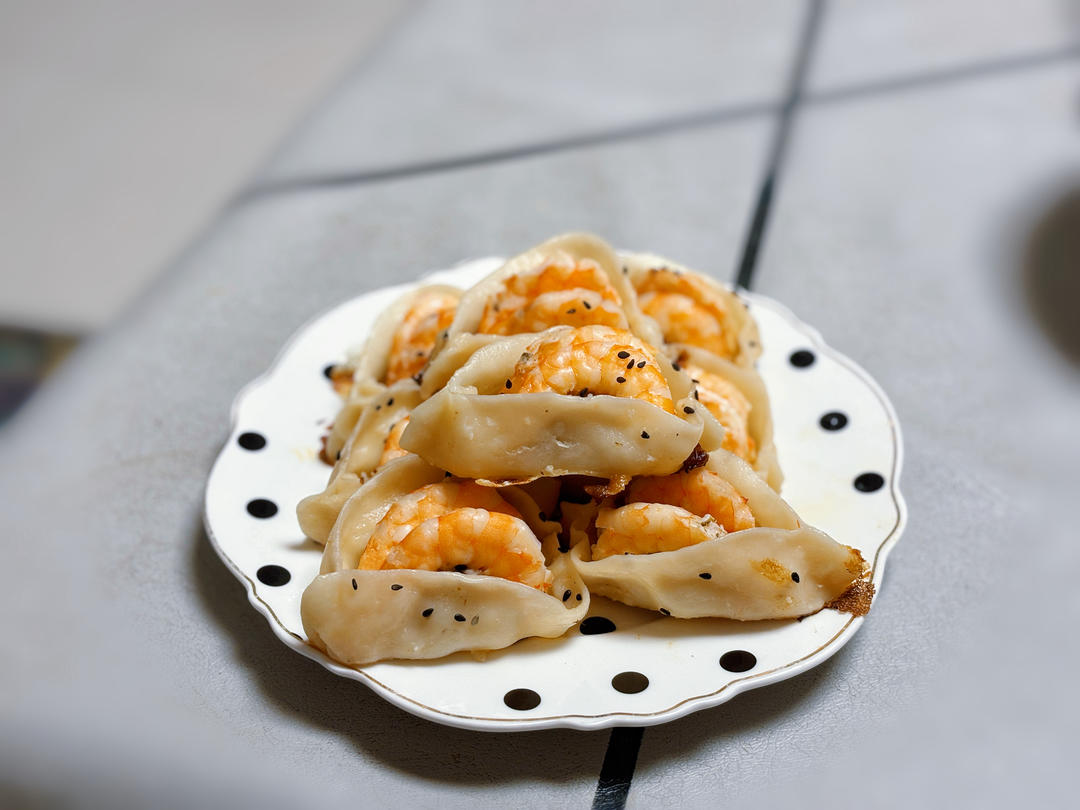 虾仁开口笑煎饺🥟｜焦香酥脆！ 鲜嫩爆汁