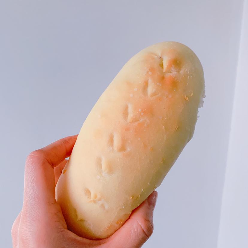 紫薯肉松馅麻糬软欧，麻薯软欧