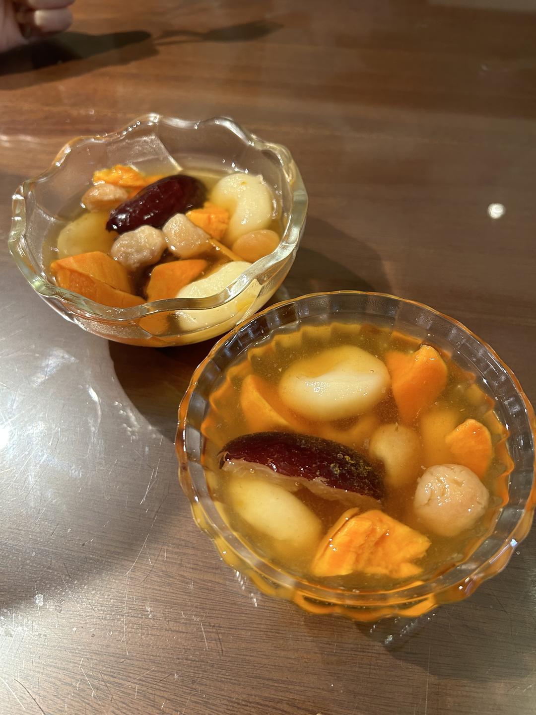 冬季桂圆荸荠清补甜水