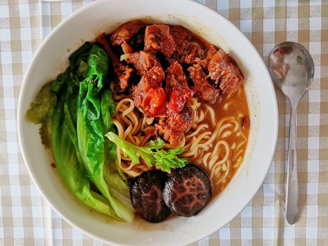 红烧牛肉面