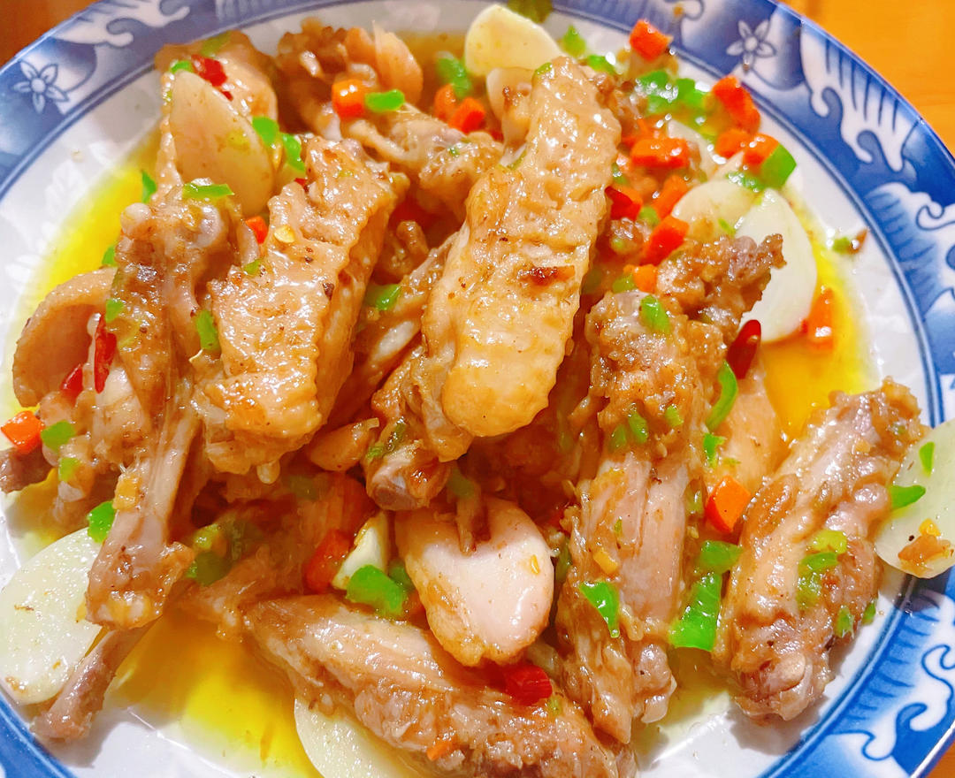 蒜香鸡翅，这才是鸡翅最好吃的做法