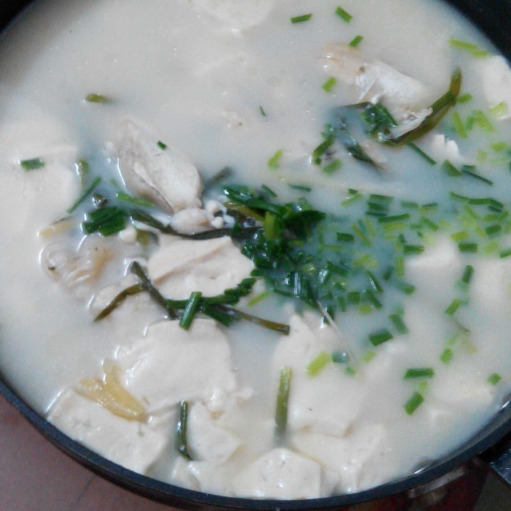 鱼头豆腐煲