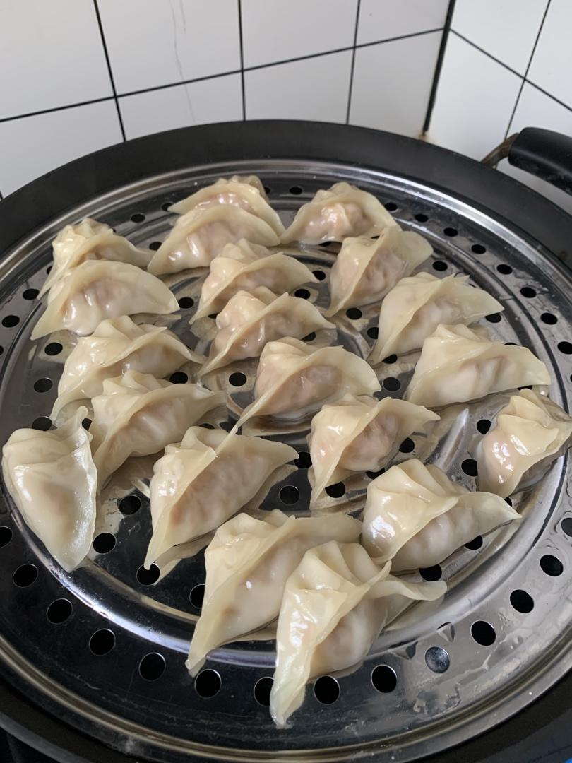 韭菜猪肉饺子(最简单最好吃又最多汁的饺子)