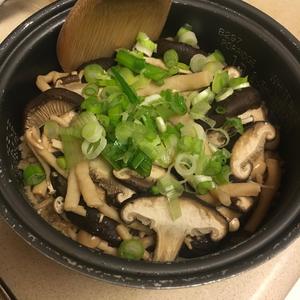 日式菌菇饭 きのこご飯的做法 步骤3