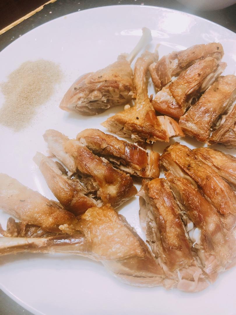 脆皮香酥鸭腿