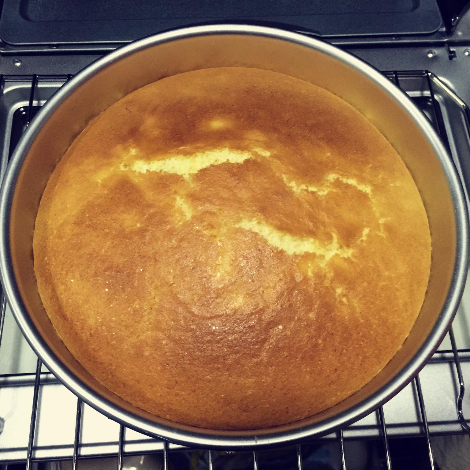 消耗淡奶油之作——淡奶油小蛋糕